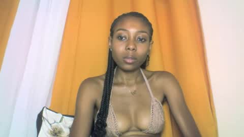 Snapshot of layannek chatting on 10/29/25, 06:09 layannek online show from 10/29/25, 06:09