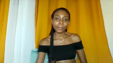 Snapshot of layannek chatting on 11/17/25, 08:03 layannek online show from 11/17/25, 08:03