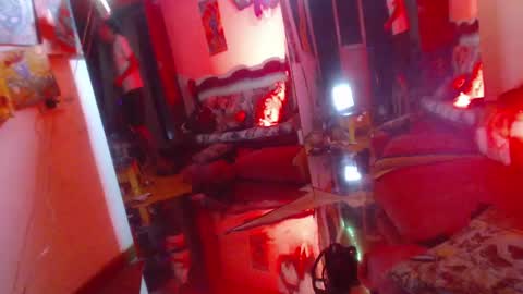 Snapshot of laye19 chatting on 02/02/25, 01:12 Laye19 online show from 02/02/25, 01:12