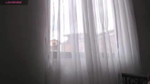 Layla online show from 07/04/26, 08:37