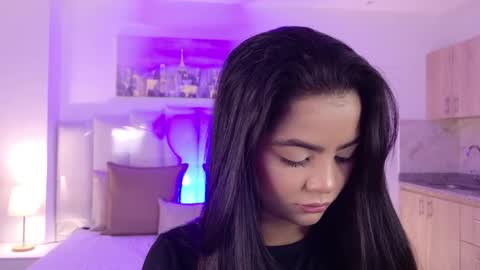 Layla Breezee online show from 04/01/26, 10:49