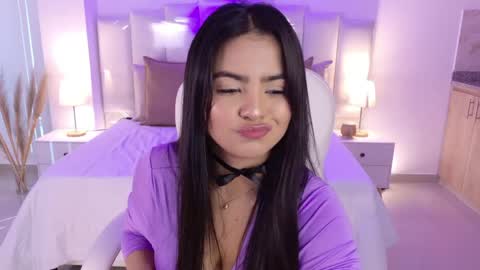 Layla Breezee online show from 04/01/26, 01:41