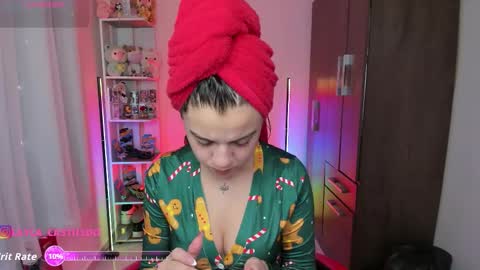 Layla online show from 11/09/25, 11:30