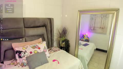 Snapshot of layla_clarke chatting on 10/11/25, 04:22 layla_clarke online show from 10/11/25, 04:22