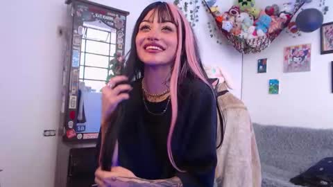 layla_quinn online show from 01/06/26, 04:43