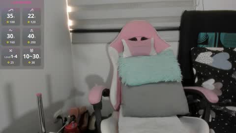 LAYLA online show from 03/06/26, 05:09