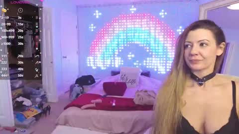 Laylaa Dreams online show from 10/29/25, 02:14