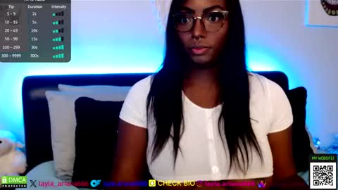 Snapshot of laylaariana chatting on 10/09/25, 02:31 laylaariana online show from 10/09/25, 02:31
