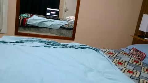 kelly online show from 10/23/25, 01:16