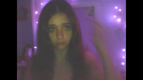 Snapshot of laylakutiex chatting on 09/15/25, 06:57 Layla online show from 09/15/25, 06:57