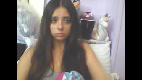 Snapshot of laylakutiex chatting on 09/28/25, 04:45 Layla online show from 09/28/25, 04:45