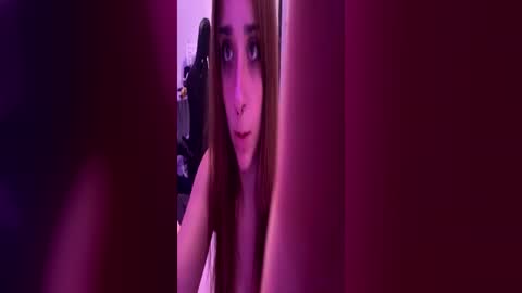 Snapshot of laylakutiex chatting on 07/08/26, 03:44 Layla online show from 07/08/26, 03:44