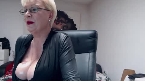 Snapshot of laylamadisonx chatting on 01/25/25, 12:59 Layla online show from 01/25/25, 12:59