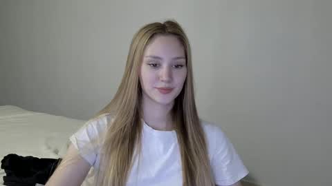 Snapshot of laylapretty001 chatting on 12/06/24, 08:59 LaylaPretty001 online show from 12/06/24, 08:59