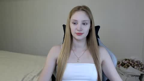 Snapshot of laylapretty001 chatting on 02/19/25, 05:38 LaylaPretty001 online show from 02/19/25, 05:38