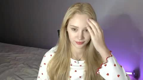 LaylaPretty001 online show from 01/13/26, 05:13