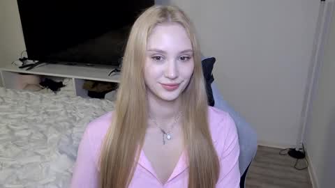 LaylaPretty001 online show from 03/06/26, 05:48