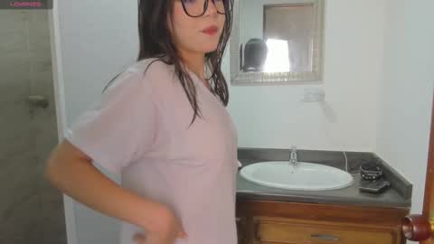Snapshot of laylavelvet chatting on 10/16/25, 08:54 LAYLA online show from 10/16/25, 08:54