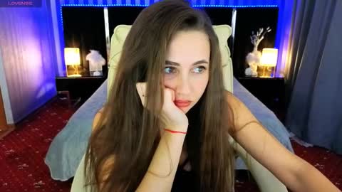 Snapshot of laylla_starr chatting on 11/30/25, 01:59 laylla_starr online show from 11/30/25, 01:59