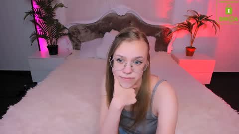 layriantavee online show from 02/07/25, 07:40