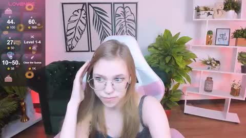 layriantavee online show from 02/16/25, 06:54