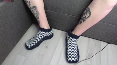 Snapshot of lazar_angels chatting on 12/19/24, 05:40 Laz online show from 12/19/24, 05:40