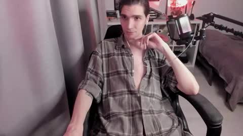 Snapshot of lazy_haze chatting on 11/29/25, 04:26 Haze aka Slava online show from 11/29/25, 04:26