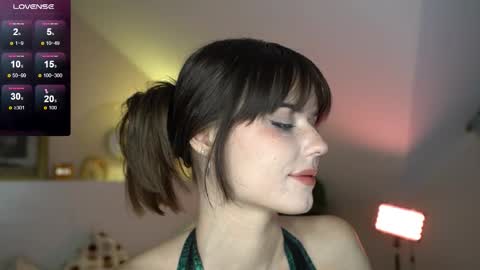 Snapshot of lazy_pepsi chatting on 11/25/25, 06:08 Pansy online show from 11/25/25, 06:08