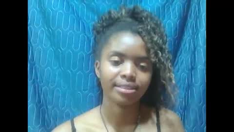 lea96546 online show from 09/19/25, 05:46