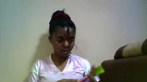 lea96546 online show from 11/01/25, 05:04