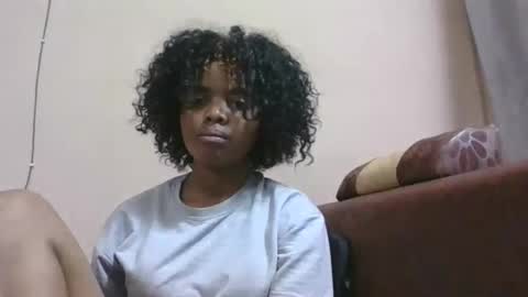 lea96546 online show from 12/17/25, 09:15