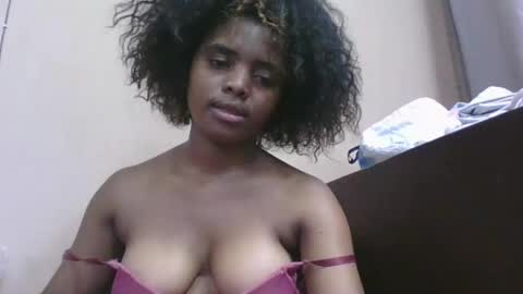 lea96546 online show from 03/26/26, 06:57