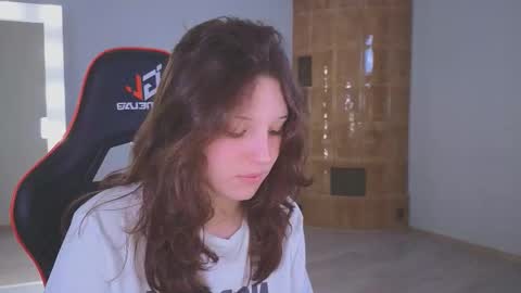 Lea online show from 02/05/26, 04:22