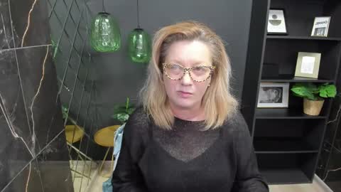 Snapshot of lea_fruit chatting on 03/01/25, 05:09 Lea online show from 03/01/25, 05:09