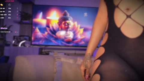 L E A   online show from 07/01/26, 06:07
