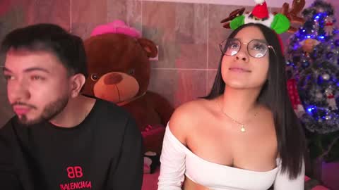 Snapshot of league_of_lovers2 chatting on 12/22/24, 12:17 Vero Andy and Caius online show from 12/22/24, 12:17