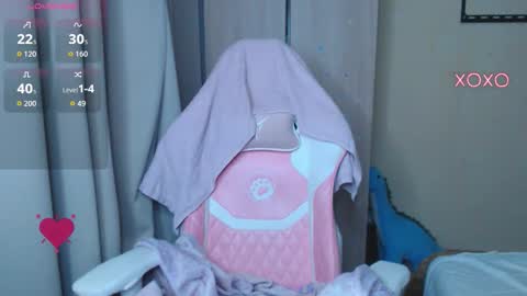 Snapshot of leah__gotty chatting on 12/02/25, 02:06 Leah Gotty online show from 12/02/25, 02:06