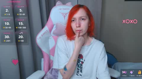 Snapshot of leah__gotty chatting on 12/05/25, 02:42 Leah Gotty online show from 12/05/25, 02:42