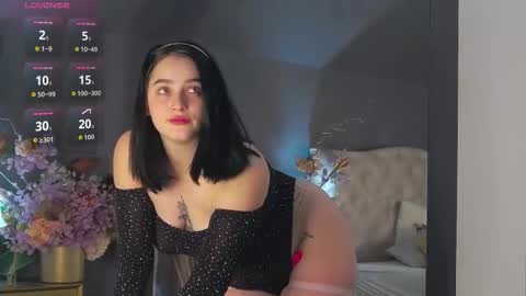 Dia online show from 11/06/25, 05:52