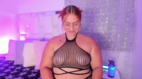 Leah  online show from 09/25/25, 01:53