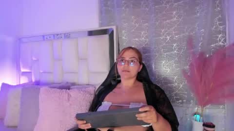 Leah  online show from 07/01/26, 03:41
