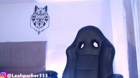 leahparker33 online show from 04/15/26, 04:08