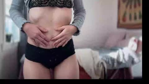 Leah Sparkles online show from 12/19/24, 04:35