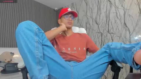 leam_1 online show from 02/17/26, 08:04