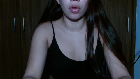 Snapshot of leanaalhub chatting on 01/12/25, 03:49 leanaalhub online show from 01/12/25, 03:49