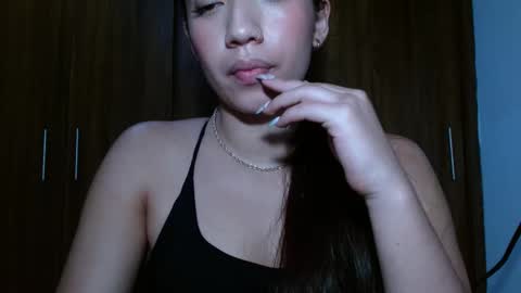 Snapshot of leanaalhub chatting on 03/01/25, 04:15 leanaalhub online show from 03/01/25, 04:15