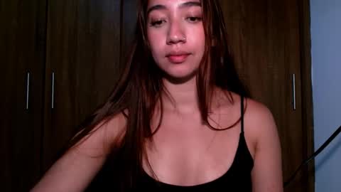 Snapshot of leanaalhub chatting on 09/19/25, 03:41 leanaalhub online show from 09/19/25, 03:41