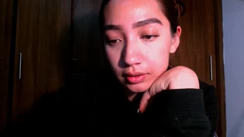 Snapshot of leanaalhub chatting on 10/01/25, 04:07 leanaalhub online show from 10/01/25, 04:07