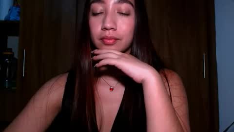 Snapshot of leanaalhub chatting on 11/20/25, 04:23 leanaalhub online show from 11/20/25, 04:23