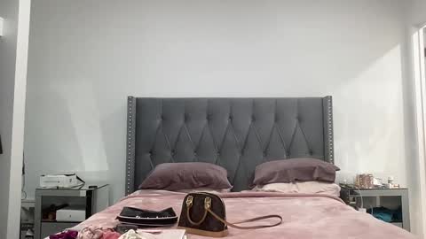 Leanna online show from 02/11/25, 07:12